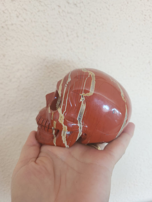 Crâne en jaspe rouge
