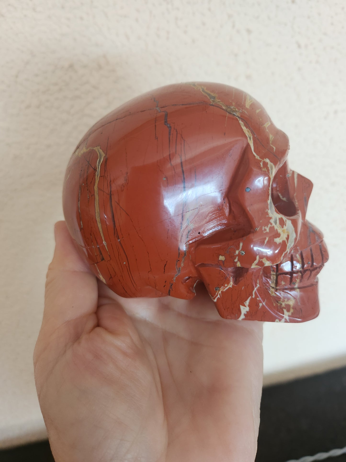 Crâne en jaspe rouge